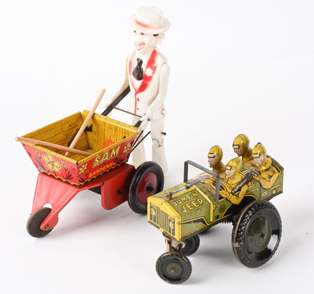 MARX TIN WINDUP JUMPING JEEP & SAM THE GARDENER (1 of 5)