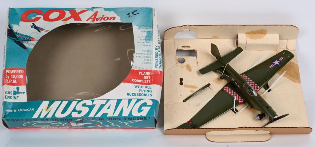 COX MUSTANG GAS POWERED AIRPLANE w/ BOX (1 of 4)