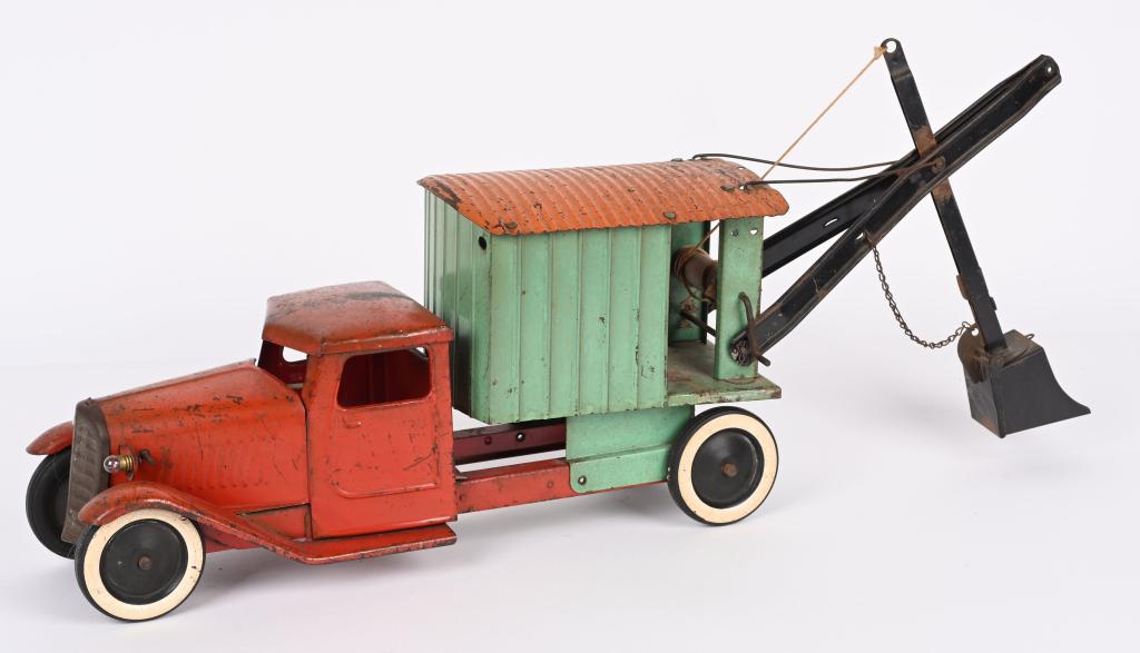 STRUCTO 1930'S STEAM SHOVEL TRUCK (1 of 5)