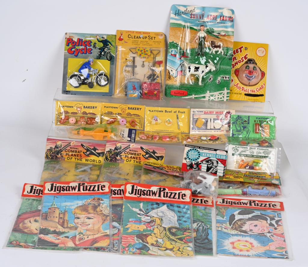 LARGE LOT OF VINTAGE RACK TOYS MIP (1 of 7)