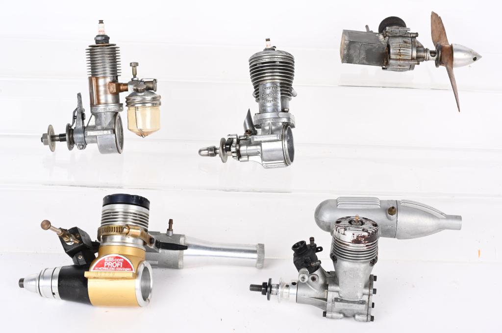 LOT OF 5 MODEL AIRPLANE MOTORS (1 of 2)