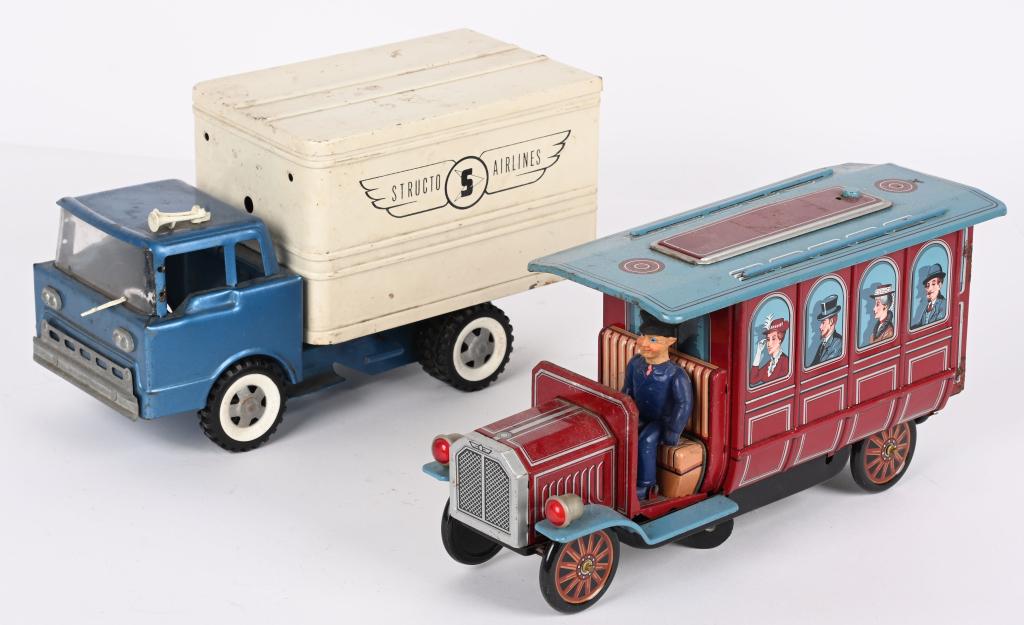 STRUCTO AIRLINES TRUCK & OLD TIMER BUS (1 of 6)