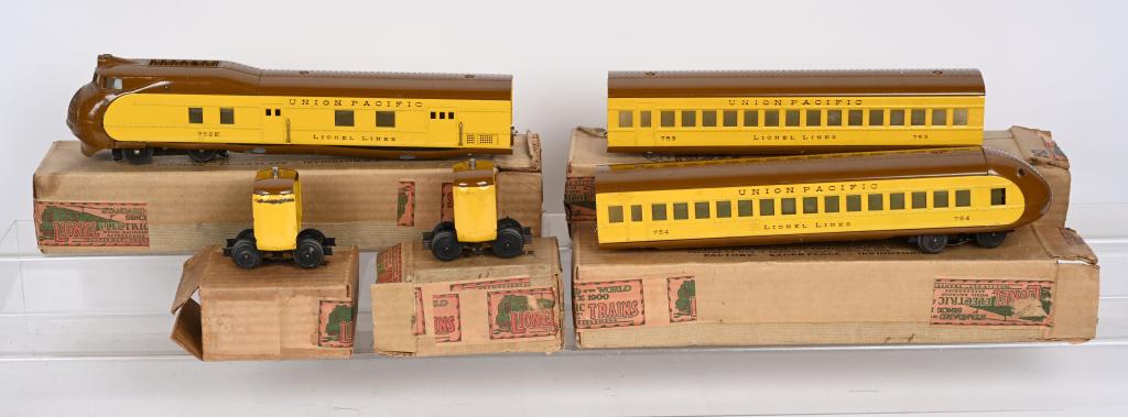 LIONEL #752E UNION PACIFIC STREAMLINER SET w/ BOX (1 of 4)