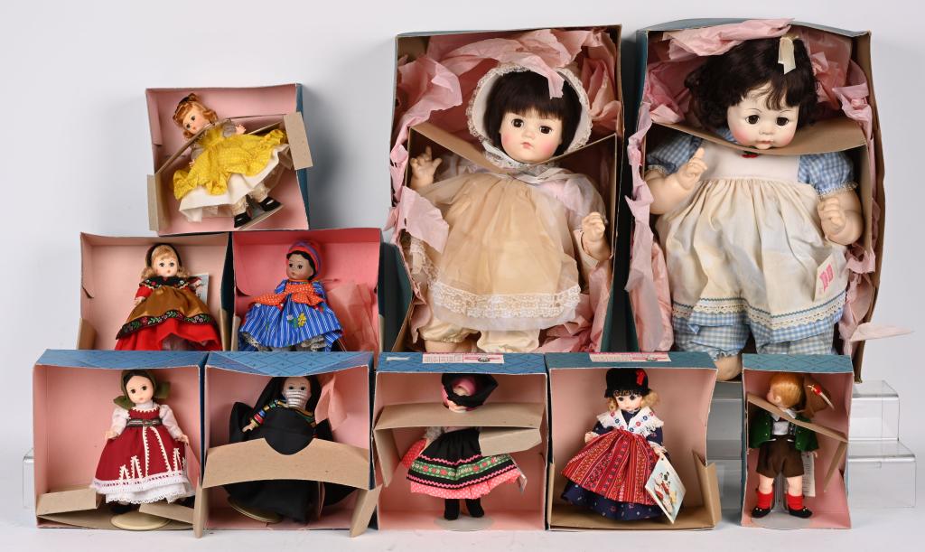 10- MADAME ALEXANDER DOLLS w/ BOXES (1 of 4)