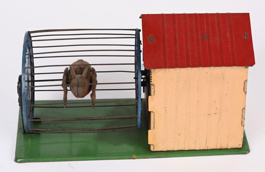 MARTIN WINDUP SQUIRREL IN CAGE: French windup Squirrel in Cage. All original and complete. Windup works. 8 1/2" Excellent