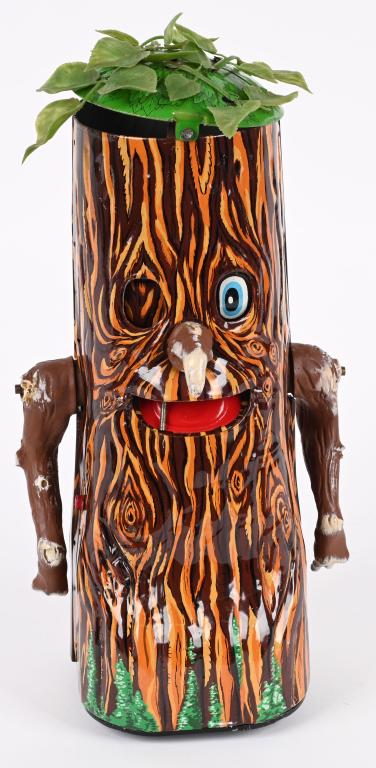 MARX BATTERY OP WHISTLING SPOOKY KOOKY TREE: Wonderful Marx Spooky Kooky Tree. All original and complete. Very nice bright colors. Super clean battery box. Worked when tested. 14" Excellent