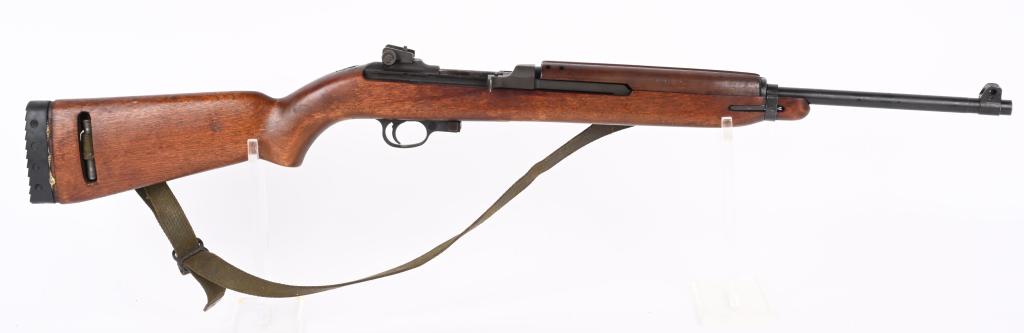 WW2 WINCHESTER M1 CARBINE SEMI AUTO RIFLE: SERIAL NUMBER: 1232452. BARREL: 18". CALIBER: .30 CARBINE. MANUFACTURED: 1943. First serial block gun, with an undated Winchester barrel, with a "W" proof. No import marks. Type II bolt is "W" marked.