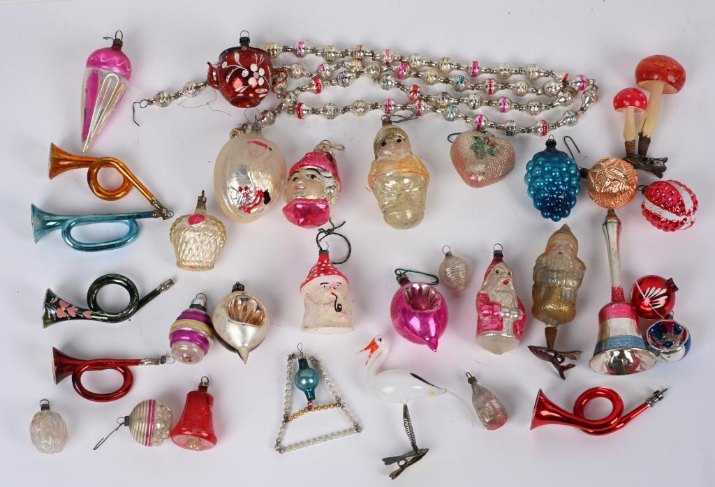 VINTAGE BLOWN GLASS CHRISTMAS ORNAMENTS: Large lot of unusual vintage Blown Glass Christmas Ornaments.