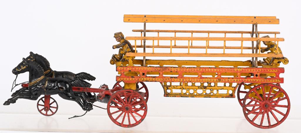 HUBLEY CAST IRON HORSE DRAWN FIRE LADDER WAGON (1 of 6)