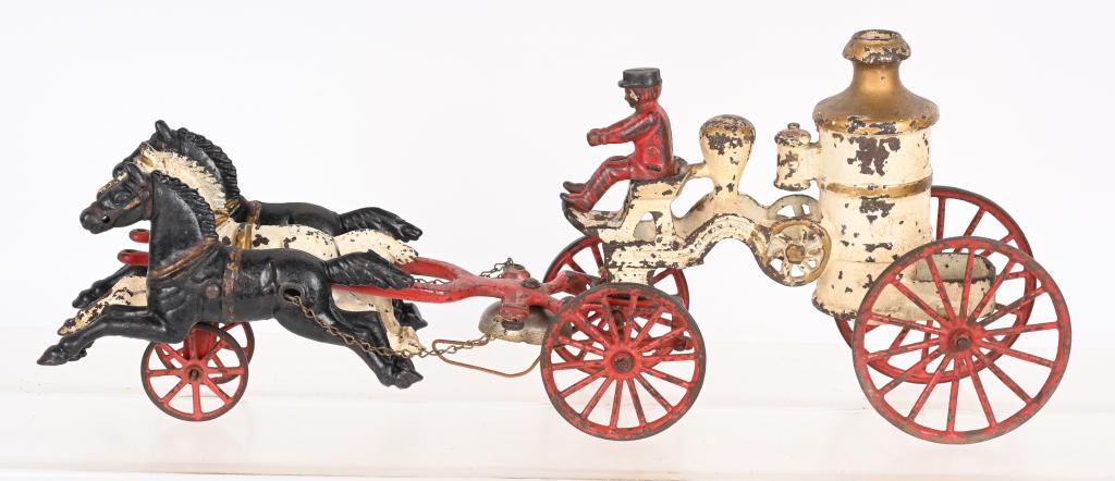 HUBLEY CAST IRON HORSE DRAWN FIRE PUMPER (1 of 6)