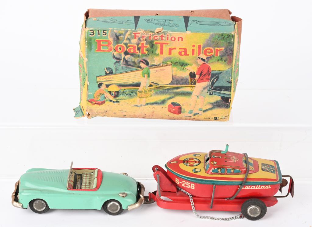 JAPAN TIN FRICTION CAR & BOAT w/ BOX (1 of 4)