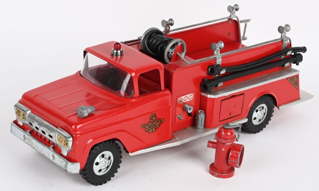 1958 TONKA #5 PUMPER FIRE TRUCK (1 of 3)