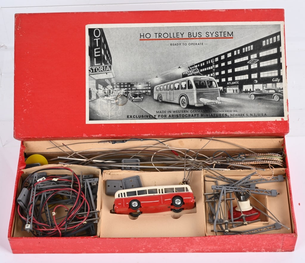 ARISTOCRAFT TROLLEY BUS SYSTEM w/ BOX (1 of 3)