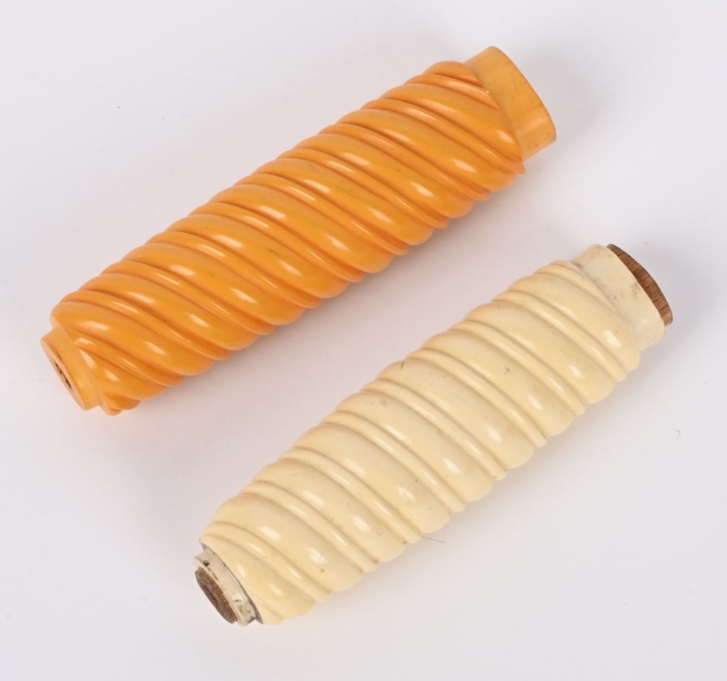 WWII NAZI GERMAN ARMY OFFICERS DAGGER GRIP LOT WW2: WWII Nazi German Dagger Grip lot to include 1) ARMY OFFICER'S DAGGER GRIP. A cream colored celluloid covered wooden grip, roughly 85mm in overall height, tapering at either end, and with a double spir