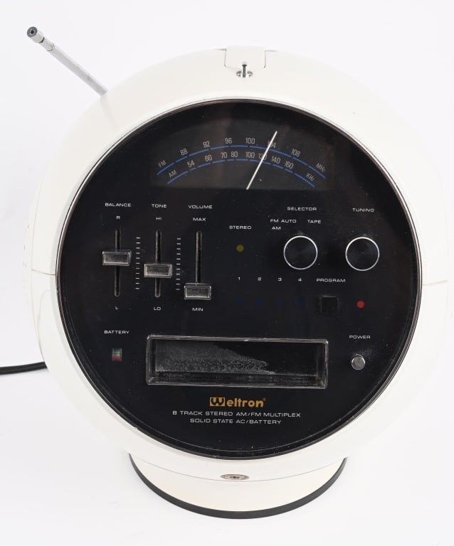 1970s WELTON 2001 SPACE AGE 8 TRACK PLAYER RADIO (1 of 5)