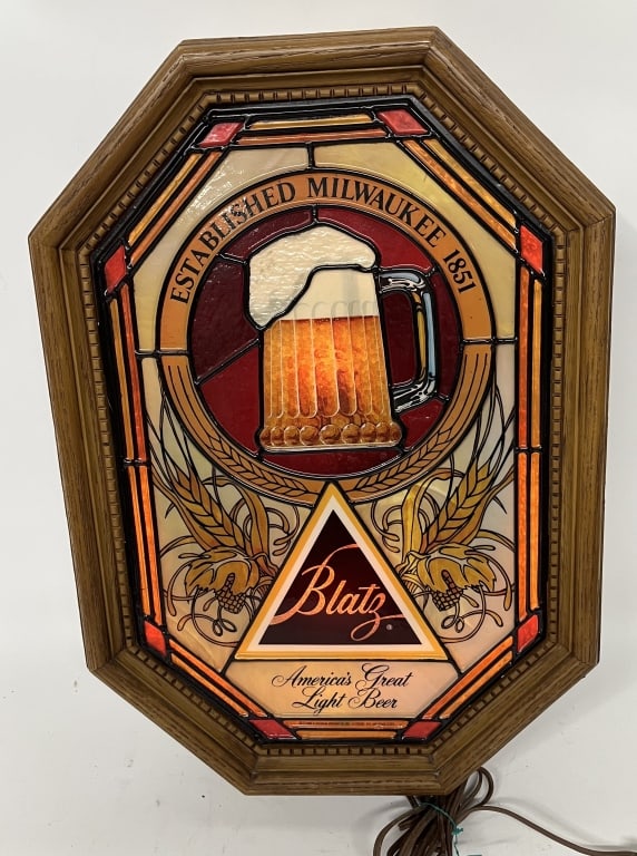 BLATZ BEER LIGHTUP SIGN (1 of 2)