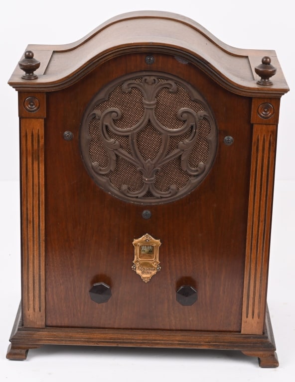 SPARTAN JUNIOR TUBE STYLE RADIO (1 of 4)