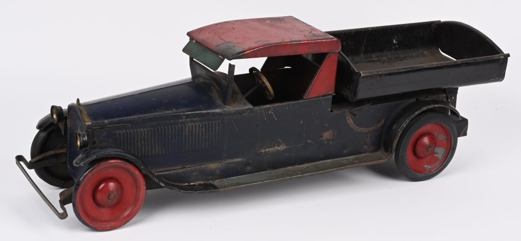 TURNER PACKARD DUMP TRUCK (1 of 7)