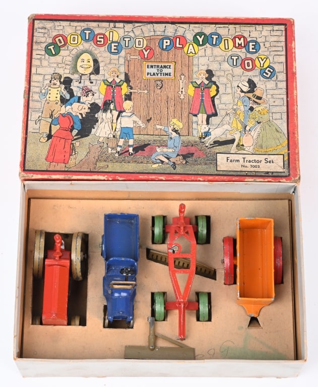 EARLY TOOTSIETOY #7003 FARM SET w/ BOX (1 of 4)
