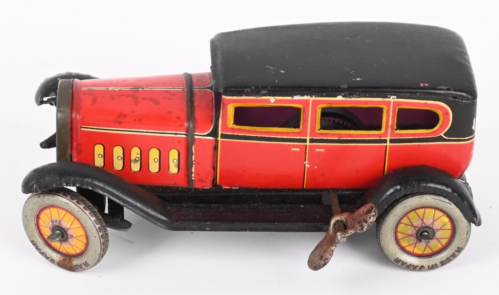PRE-WAR JAPAN TIN WINDUP LINCOLN SEDAN (1 of 6)
