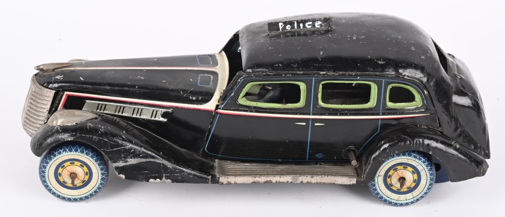 PRE-WAR JAPAN TIN WINDUP BUICK SEDAN (1 of 7)