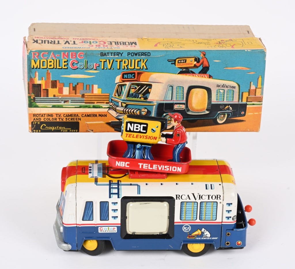 JAPAN BATTERY OP RCA-NBC TV TRUCK w/ BOX (1 of 9)