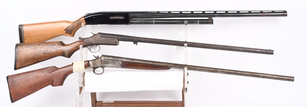 LOT (3) PARTS SHOTGUNS: A. MOSSBERG 500 12 GA. Nice 38" vent rib barrel , tube, stock & frame. NO GUTS or forearm. B. SPRINGFIELD 12 GA SINGLE SHOT. Barrel has coat of light rust, no forearm, stock broken. C. UNMARKED ANTIQU