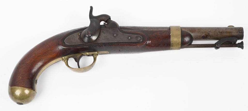 US MODEL 1842 MARTIAL SINGLE SHOT BY HENRY ASTON: SERIAL NUMBER N/A BARREL 8 1/2" CALIBER 54 SMOOTHBORE MANUFACTURED 1847. One piece walnut stock with brass furniture and swivel type ram rod. Beveled lock plate marked " U.S. ASTON" & "Middtn Conn 184