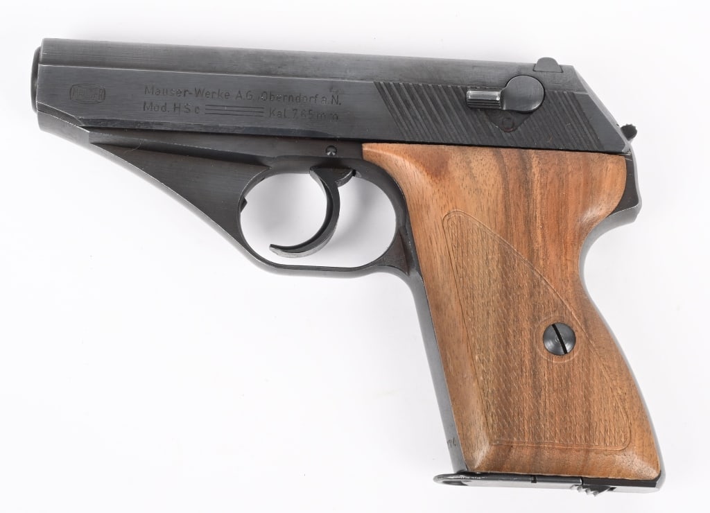 FINE WW2 MAUSER HSC 7.65 PISTOL WITH GERMAN PROOFS: SERIAL NUMBER 934774 BARREL 3 1/4" CALIBER 7.65 MANUFACTURED CIRCA 1942. One of the last quality finished Mauser HSC's produced with commercial blue and fine oil finished checkered 2 piece grips/ Eagl
