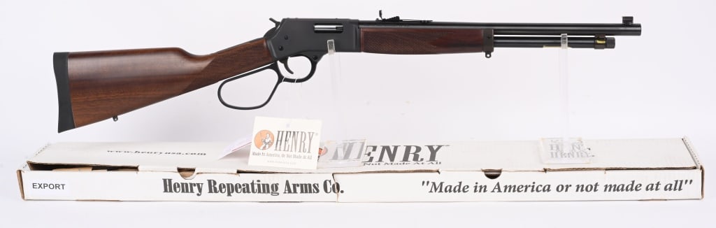 BOXED HENRY BIG BOY STEEL CARBINE - H012R: SERIAL BBS003565R. BARREL 17". CALIBER 44 MAGNUM/SPECIAL. Full blue finish, round barrel, sporting sights, checkered walnut stocks, black recoil pad, large loop lever. In box with paperwork. Condition