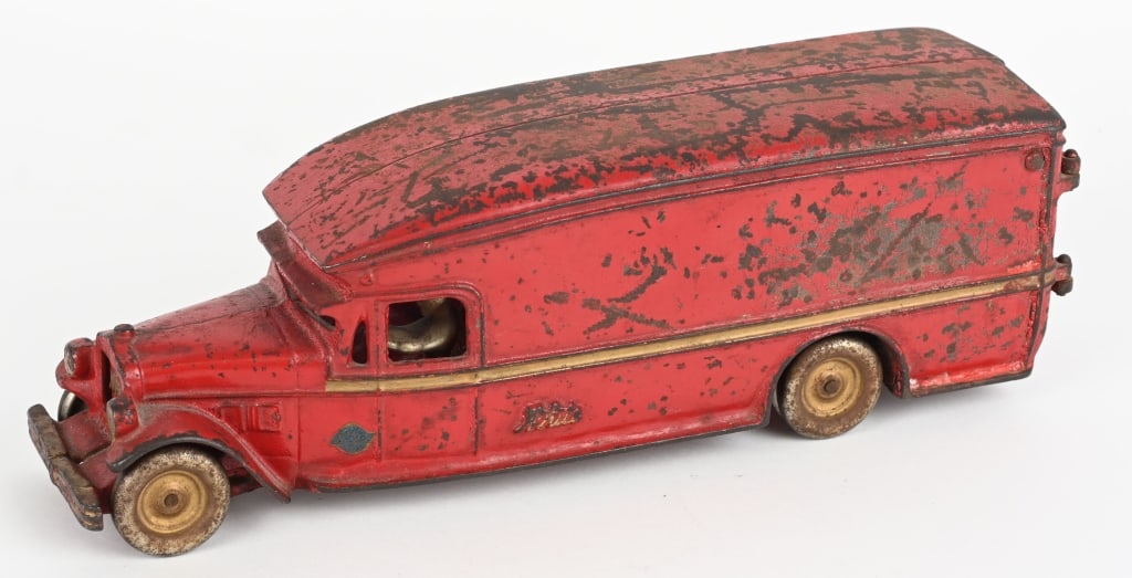 ARCADE CAST IRON WHITE MOVING VAN (1 of 7)