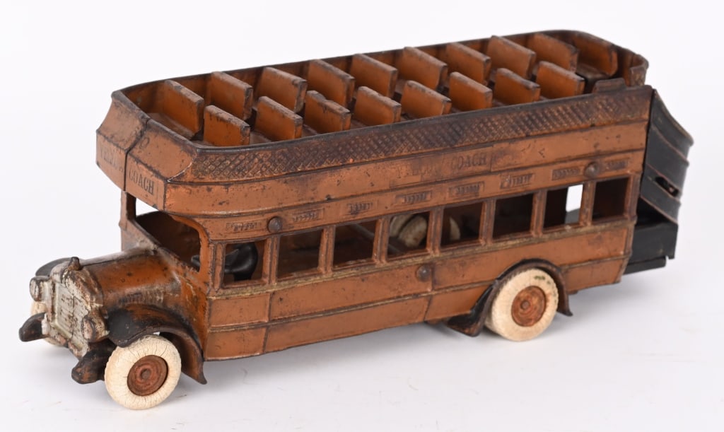 ARCADE CAST IRON DOUBLE DECKER BUS (1 of 6)