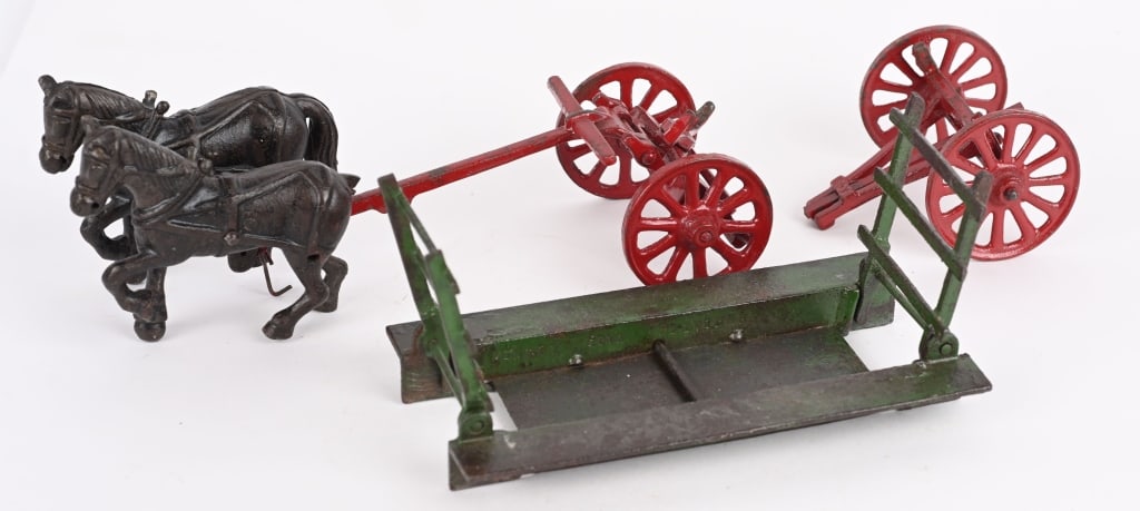 VINDEX CAST IRON JOHN DEERE HAY RACK (1 of 6)