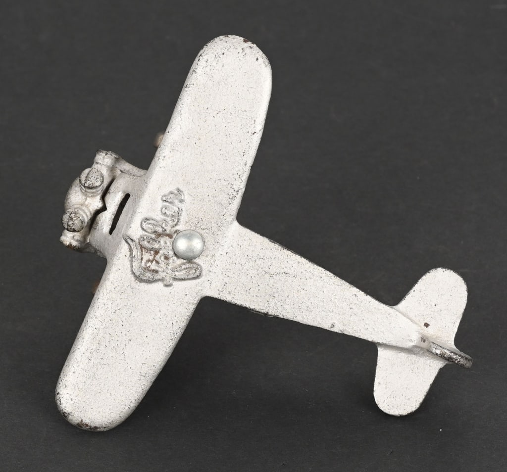 VINDEX CAST IRON FOKKER AIRPLANE (1 of 5)