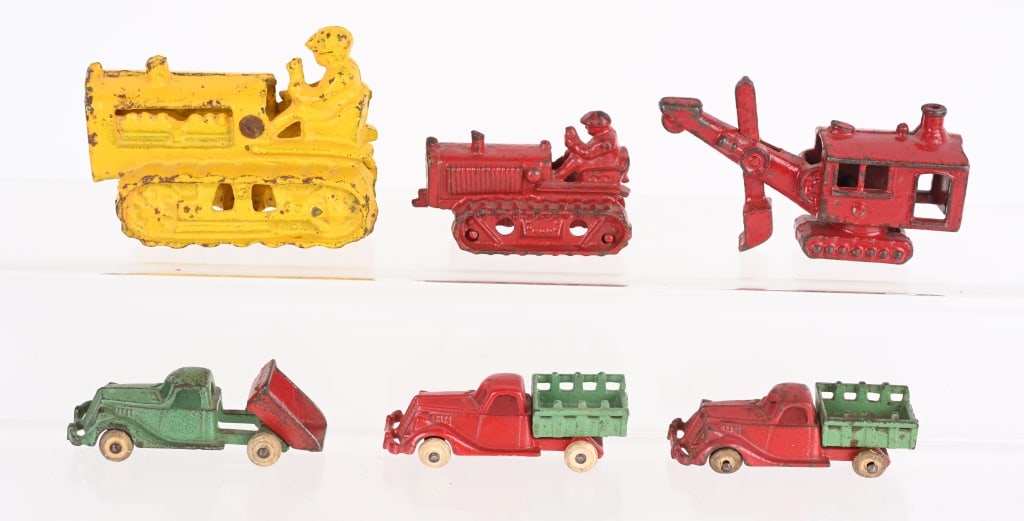HUBLEY CAST IRON TRUCKS & CONSTRUCTION TOYS (1 of 2)