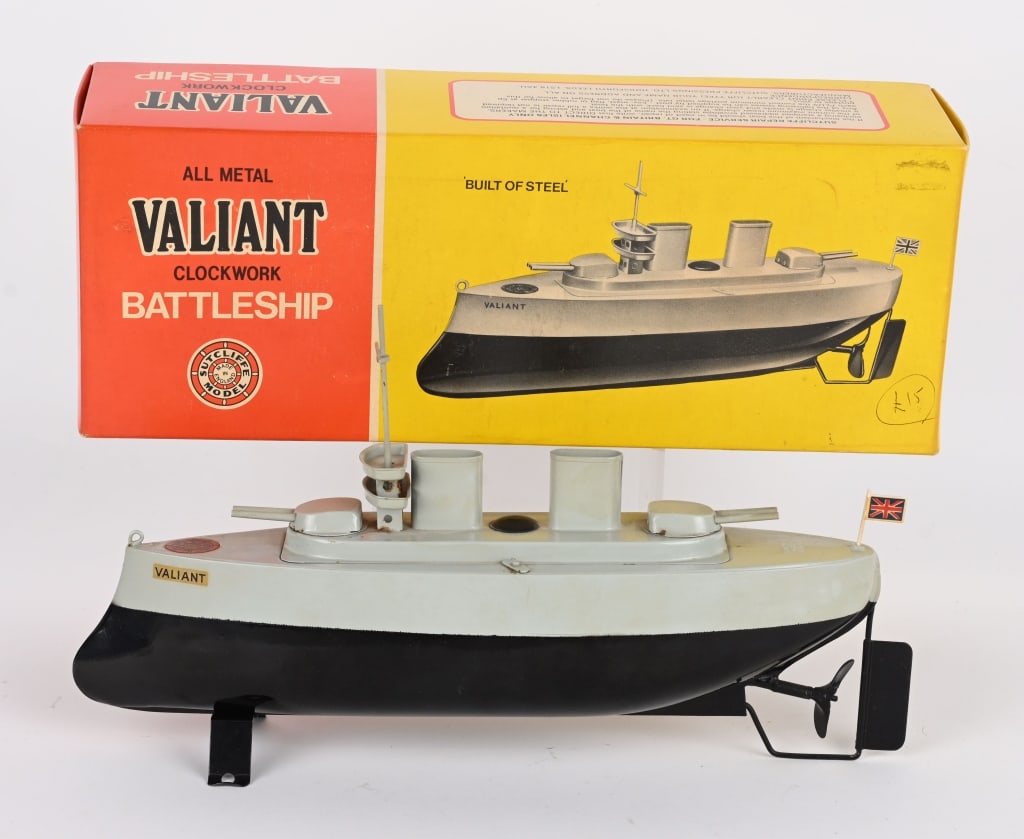 SUTCLIFF CLOCKWORK VALIANT BATTLESHIP w/ BOX (1 of 7)