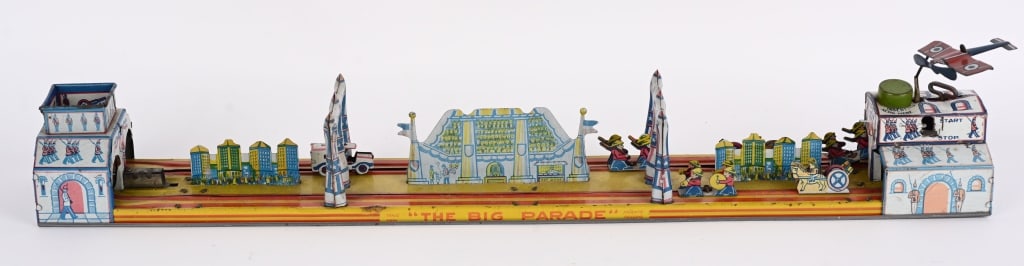 MARX TIN WINDUP BIG PARADE (1 of 8)
