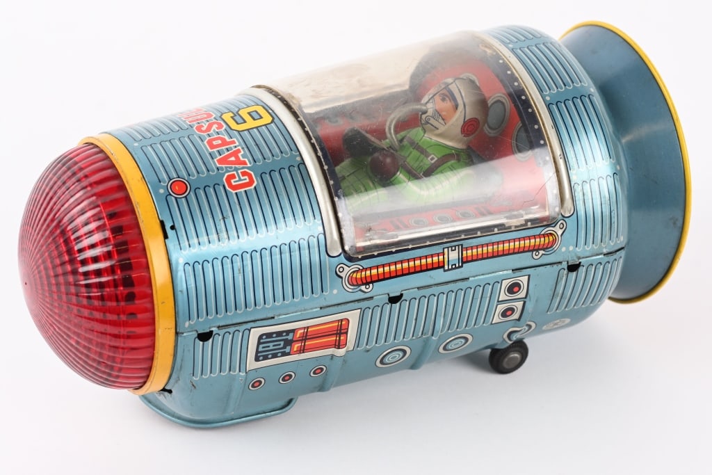 JAPAN BATTERY OP CAPSULE 6: All original and complete. Has great full body Astronaut inside the Capsule. Worked when tested. 10 1/2" Excellent