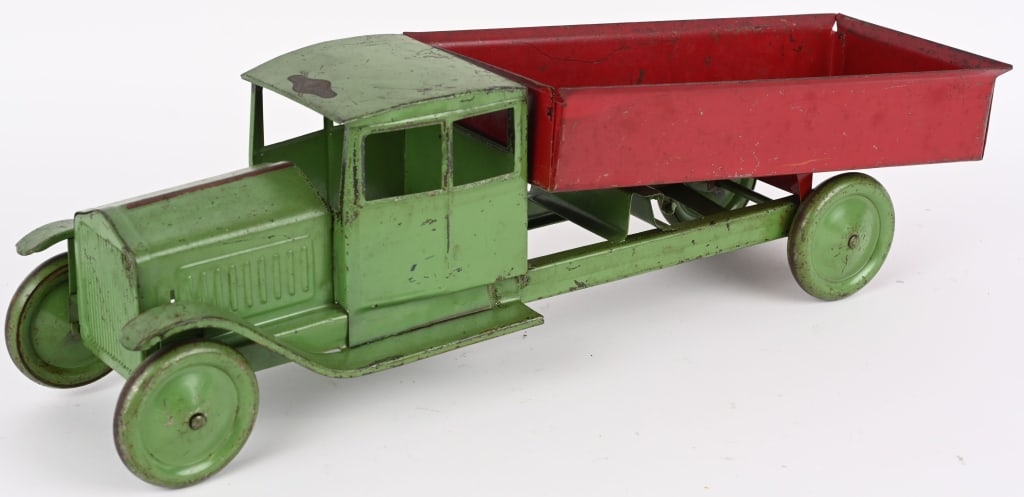 STEELCRAFT LITTLE JIM DUMP TRUCK: All original with nice paint and Little Jim decals. Bed is loose. 23" Excellent