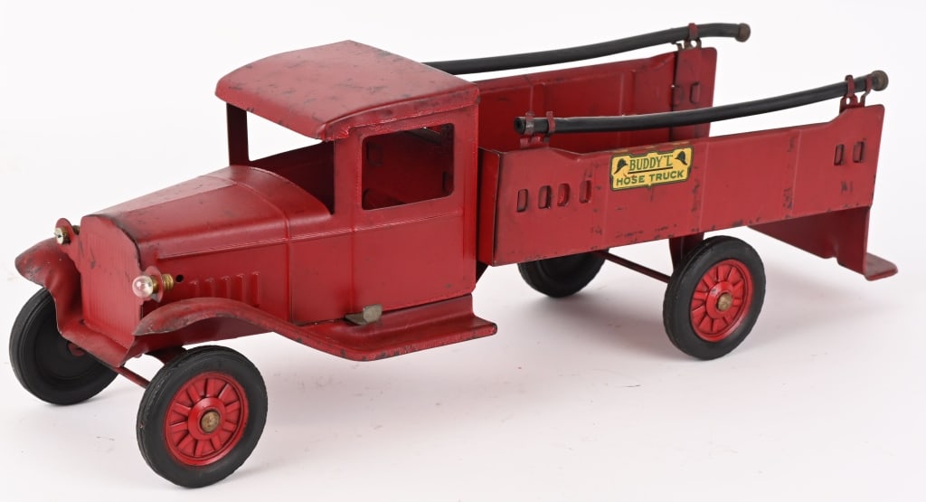 BUDDY L HOSE TRUCK w/ HEADLIGHTS: Nice original truck with nice paint and decals. Missing the hose reel. 21" Excellent