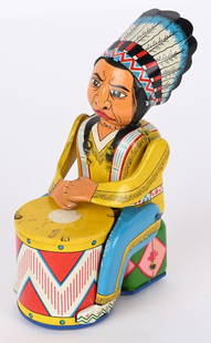 JAPAN TIN WINDUP DRUMMING INDIAN CHIEF: All original and works. 7" Excellent