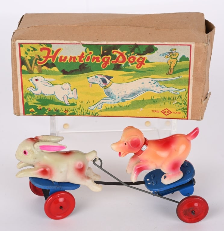 JAPAN CELLULOID WINDUP HUNTING DOG w/ BOX (1 of 2)