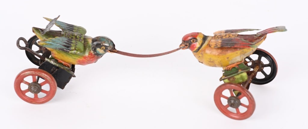 GERMAN TIN WINDUP FIGHTING BIRDS (1 of 4)