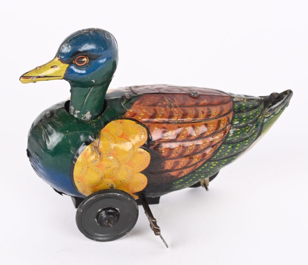 GERMAN TIN WINDUP DUCK (1 of 4)