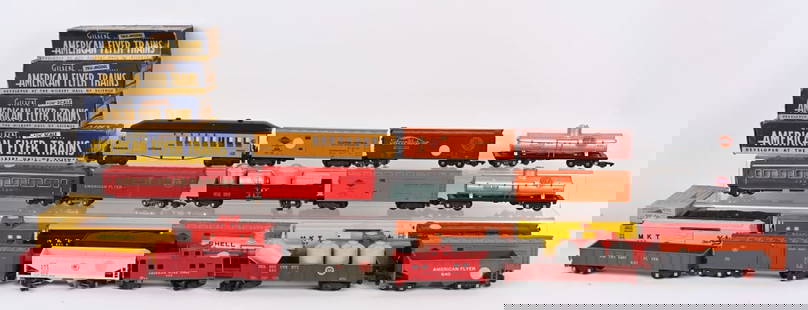 HUGE LOT AMERICAN FLYER S GAUGE ROLLING STOCK: Nice grouping of rolling stock and includes 4 original empty boxes. Condition varies. AS-IS