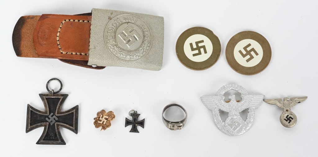 WWII NAZI GERMAN INSIGNIA LOT RAD NSDAP POLICE WW2: Lot of Nazi memorabilia lot to include 1)?RAD EM/NCO'S BELT BUCKLE.?Early, injection molded, natural aluminum box buckle with a pebbled base field and a circular, embossed central motif. The central m