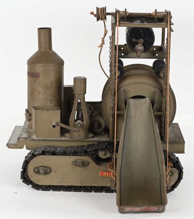 BUDDY L PRESSED STEEL CEMENT MIXER ON TREADS (1 of 5)