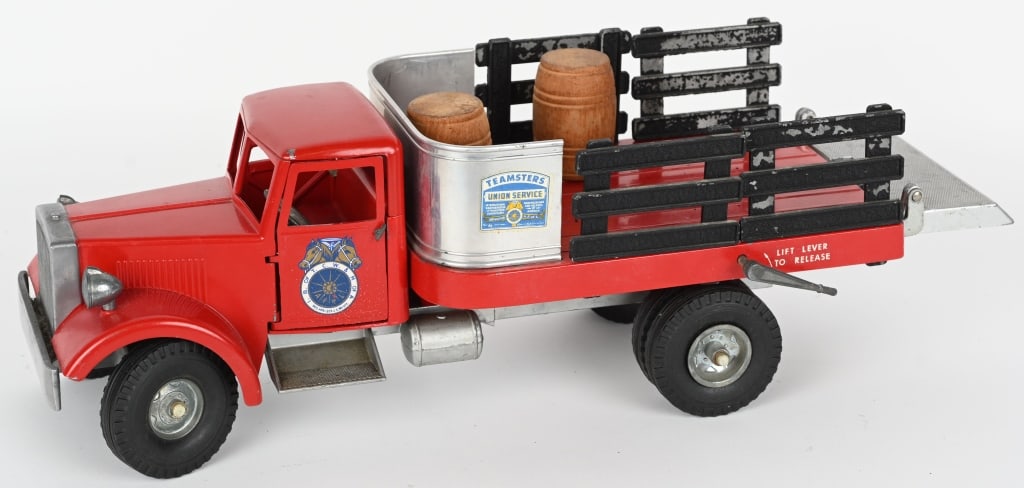 SMITH MILLER MIC TEAMSTERS LIFTGATE STAKE TRUCK (1 of 4)