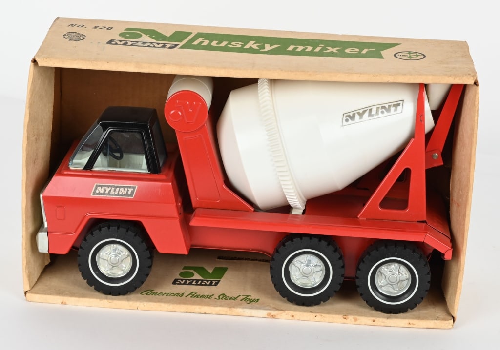 NYLINT #220 HUSKY CEMENT MIXER w/ BOX (1 of 4)