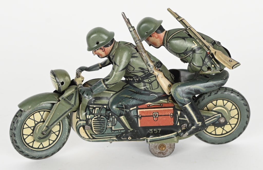 CKO TIN WINDUP MILITARY MOTORCYCLE w/ SOLDIERS (1 of 6)
